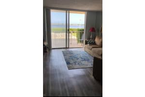 480 Executive Center Dr, West Palm Beach, FL 33401, Sold 12/06/22