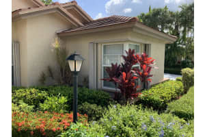 3719  Spring Crest Court, Lake Worth Beach, FL 33467 Sold 11/23/22