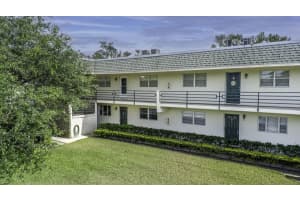 1900 S Kanner Hwy Apt 2-102, Stuart, FL 34994, Sold 07/27/22