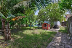 5964 Triphammer Rd, Greenacres, FL 33463, Sold 08/12/22