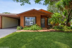 517 SE 27th Terrace, Boynton Beach, FL 33435, Sold 09/02/22