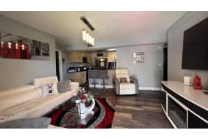 591 Owosso Rd, Lake Worth, FL 33462, Sold 08/02/22