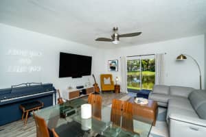 210 Crestwood Cir APT 103, Royal Palm Beach, FL 33411, Sold 09/30/22