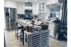 2 N Greenway Village N 205 Royal Palm Beach, FL 33411 Sold 04/21/23