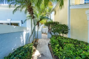 9269 Heathridge Dr, West Palm Beach, FL 33411, Sold 08/01/22