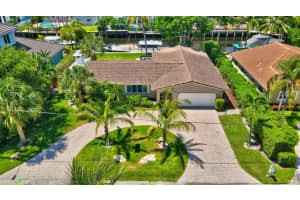 924 Banyan Dr, Delray Beach, FL 33483, Sold 11/30/22