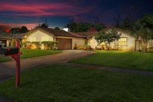 849  Ryanwood Drive, West Palm Beach, FL 33413 Sold 11/04/22