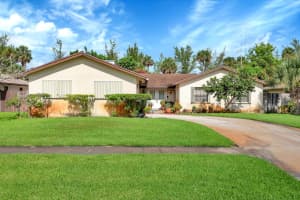 849  Ryanwood Drive, West Palm Beach, FL 33413 Sold 11/04/22