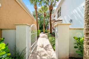 25 Grand Bay Cir, North Palm Beach, FL 33408, Sold 08/18/22