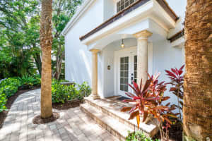 25 Grand Bay Cir, North Palm Beach, FL 33408, Sold 08/18/22