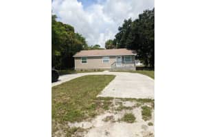 2405 N 44th St, Fort Pierce, FL 34946, Sold 08/26/22