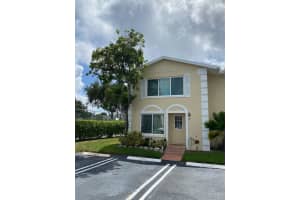 213 Foxtail Dr a, Greenacres, FL 33415, Sold 09/20/22