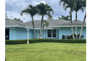 21 SE Paddock Cir, Tequesta, FL 33469, Sold 10/04/22