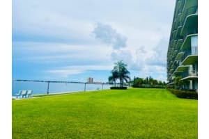 801 Lake Shore Dr APT 111, West Palm Beach, FL 33403, Sold 08/31/22