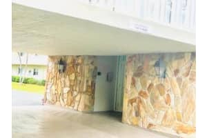 801 Lake Shore Dr APT 111, West Palm Beach, FL 33403, Sold 08/31/22