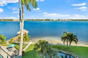 8200 Lakeshore Dr, Hypoluxo, FL 33462, Sold 11/18/22