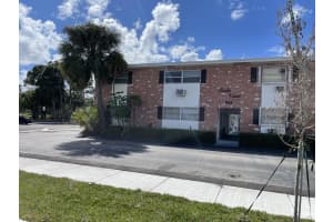 810 Lake Shore Dr APT 41, West Palm Beach, FL 33403, Sold 06/22/22