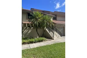 5740 Coach House Cir, Boca Raton, FL 33486, Sold 08/29/22