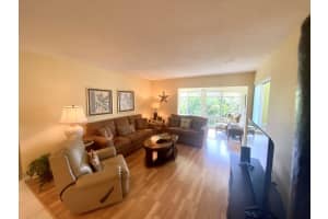 21 Colonial Club Dr APT 304, Boynton Beach, FL 33435, Sold 10/11/22
