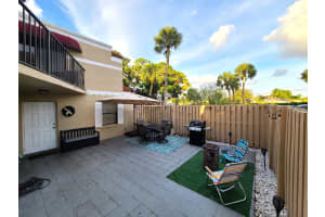 4310 Village Dr d, Delray Beach, FL 33445, Sold 09/30/22