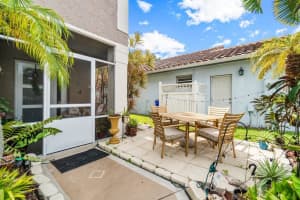 277 NW 48th Ave, Deerfield Beach, FL 33442, Sold 08/26/22