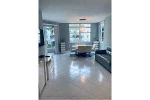 806 E Windward Way APT 220, Lantana, FL 33462, Sold 07/28/22