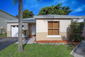 4315 SW 72nd Way, Davie, FL 33314 Sold 09/09/22