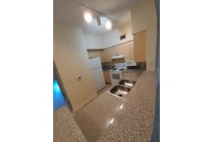 310  Crestwood Circle   206, Royal Palm Beach, FL 33411 Sold 08/12/22