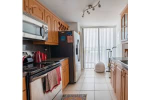 7300  Wayne Avenue   417, Miami Beach, FL 33141 Sold 08/16/22