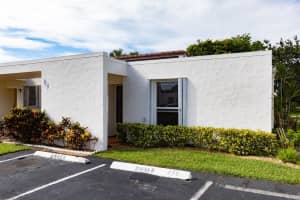 2561  Boundbrook Boulevard   111, West Palm Beach, FL 33406 Sold 08/16/22