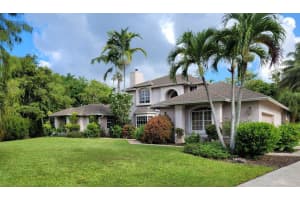 15995  Meadow Wood Drive, Wellington, FL 33414 Sold 12/30/22