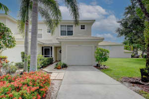 9927  Lago Drive, Boynton Beach, FL 33472 Sold 08/22/22