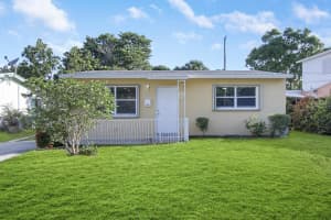 1334 W 23rd Street, Riviera Beach, FL 33404 Sold 08/19/22