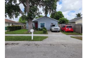 2351  Avenue Z Avenue, Riviera Beach, FL 33404 Sold 01/04/23