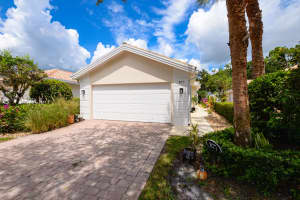877 SW Balmoral Trace, Stuart, FL 34997 Sold 10/17/22
