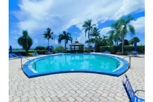 106  Half Moon Circle   F3, Hypoluxo, FL 33462 Sold 08/31/22