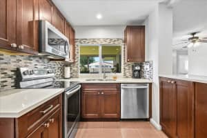 104  Oriole Court, Royal Palm Beach, FL 33411 Sold 08/16/22