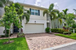 1052  Piccadilly Street, Palm Beach Gardens, FL 33418 Sold 10/25/22