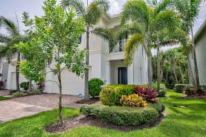 1052  Piccadilly Street, Palm Beach Gardens, FL 33418 Sold 10/25/22