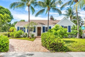 621  Kanuga Drive, West Palm Beach, FL 33401 Sold 11/18/22