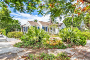 621  Kanuga Drive, West Palm Beach, FL 33401 Sold 11/18/22
