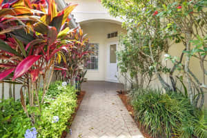 6715  Jog Palm Drive, Boynton Beach, FL 33437 Sold 09/16/22
