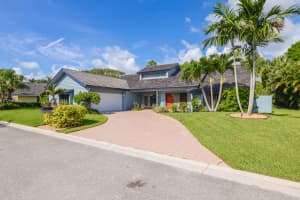 10760 SE Jupiter Narrows Drive, Hobe Sound, FL 33455 Sold 09/20/22