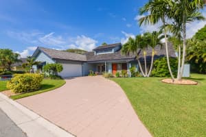 10760 SE Jupiter Narrows Drive, Hobe Sound, FL 33455 Sold 09/20/22