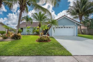 5133  Woodstone Circle  E, Lake Worth Beach, FL 33463 Sold 08/16/22