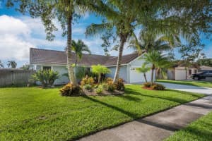 5133  Woodstone Circle  E, Lake Worth Beach, FL 33463 Sold 08/16/22