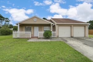 7726  Blairwood Circle  E, Lake Worth Beach, FL 33467 Sold 08/02/22