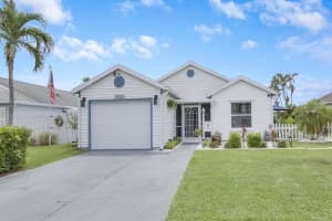 3923  Circle Lake Drive, West Palm Beach, FL 33417 Sold 08/18/22