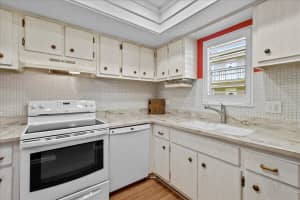 419  Us Highway 1 102    102, North Palm Beach, FL 33408 Sold 01/06/23