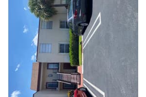 10  Willowbrook Lane   202, Delray Beach, FL 33446 Sold 09/30/22